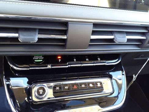 Used 2025 Lincoln Corsair Grand Touring w/ Equipment Group 301A image 16