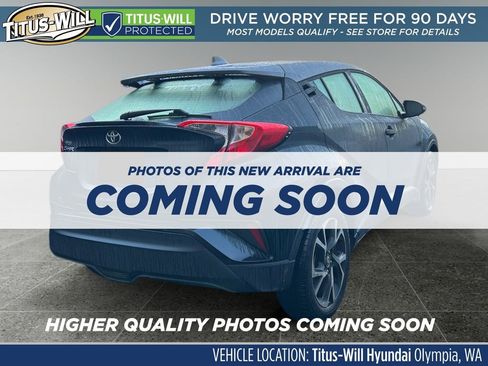 Used 2020 Toyota C-HR image 4