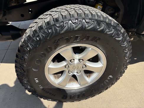 Used 2005 Toyota 4Runner Sport image 10