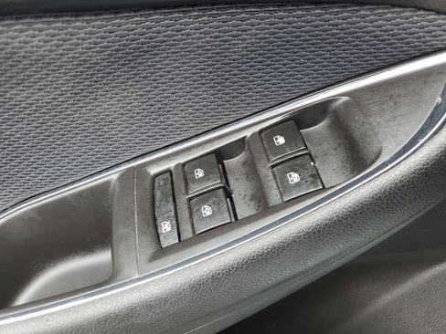 Used 2016 Chevrolet Cruze LS image 28