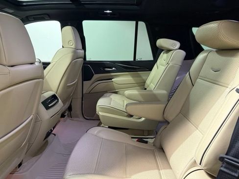 Certified 2024 Cadillac Escalade Premium Luxury w/ Performance Package AWD/4WD image 26