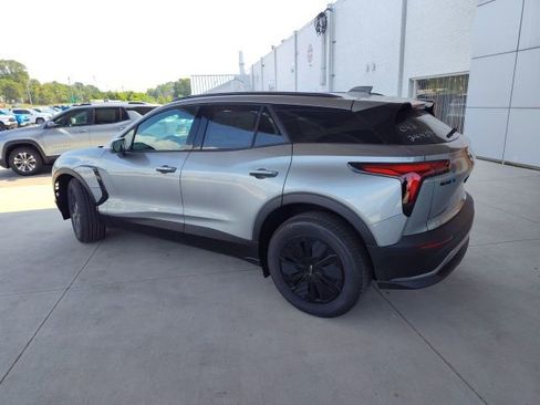 New 2025 Chevrolet Blazer EV LT image 12