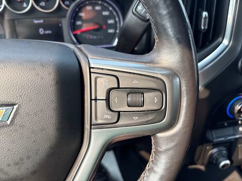 Used 2021 Chevrolet Silverado 1500 LT AWD/4WD image 12