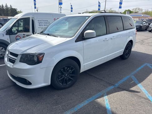Used 2019 Dodge Grand Caravan GT FWD image 1