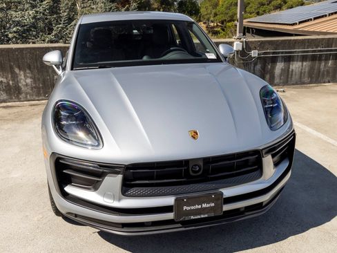 Certified 2026 Porsche Macan AWD/4WD image 16