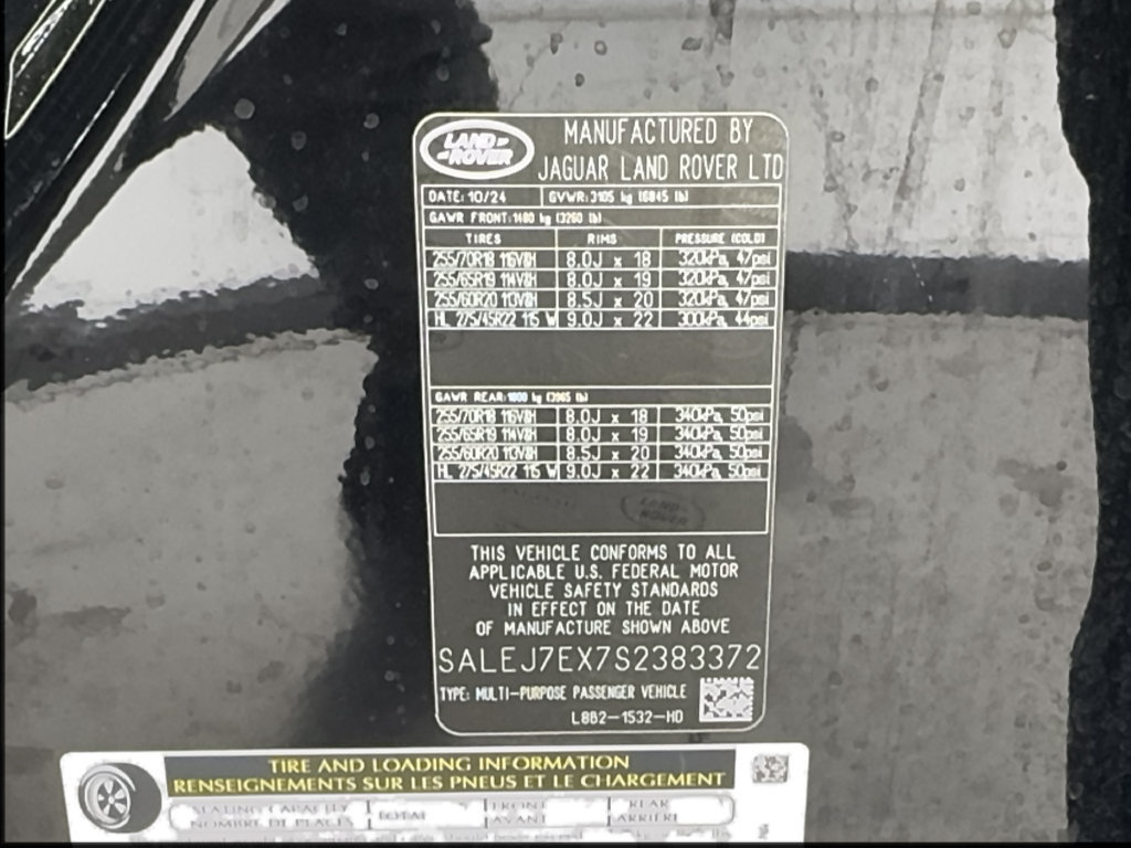Used 2025 Land Rover Defender 110 S AWD/4WD image 53