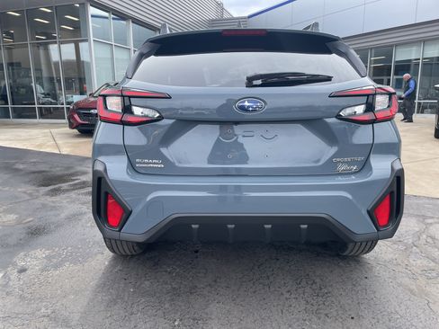 Used 2025 Subaru Crosstrek 2.0i Premium image 4
