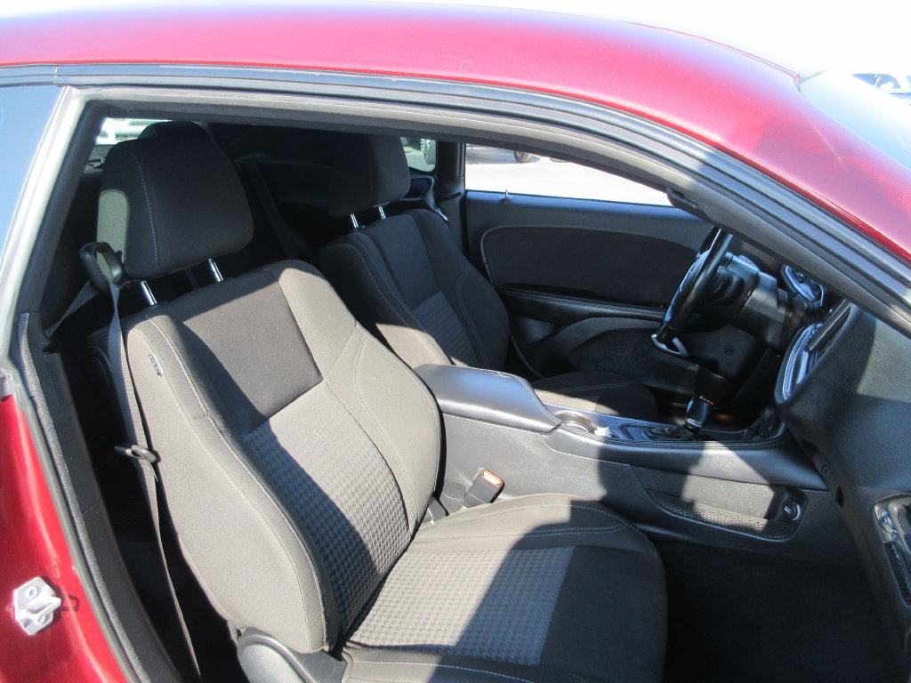 Used 2020 Dodge Challenger SXT RWD image 19