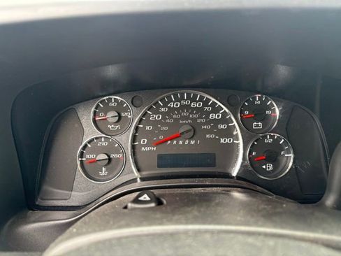 Used 2024 GMC Savana 2500 w/ Driver Convenience Package RWD image 35