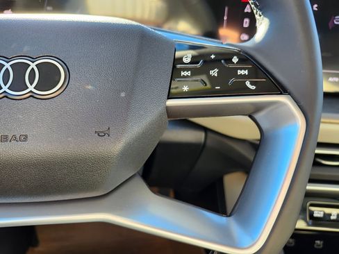 New 2025 Audi Q5 Premium Plus image 14