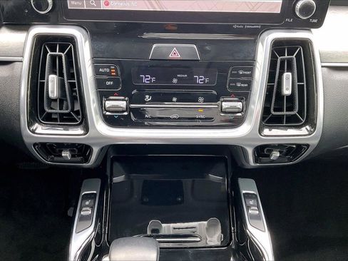 Used 2023 Kia Sorento SX image 20