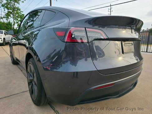 Used 2025 Tesla Model Y Long Range RWD image 6