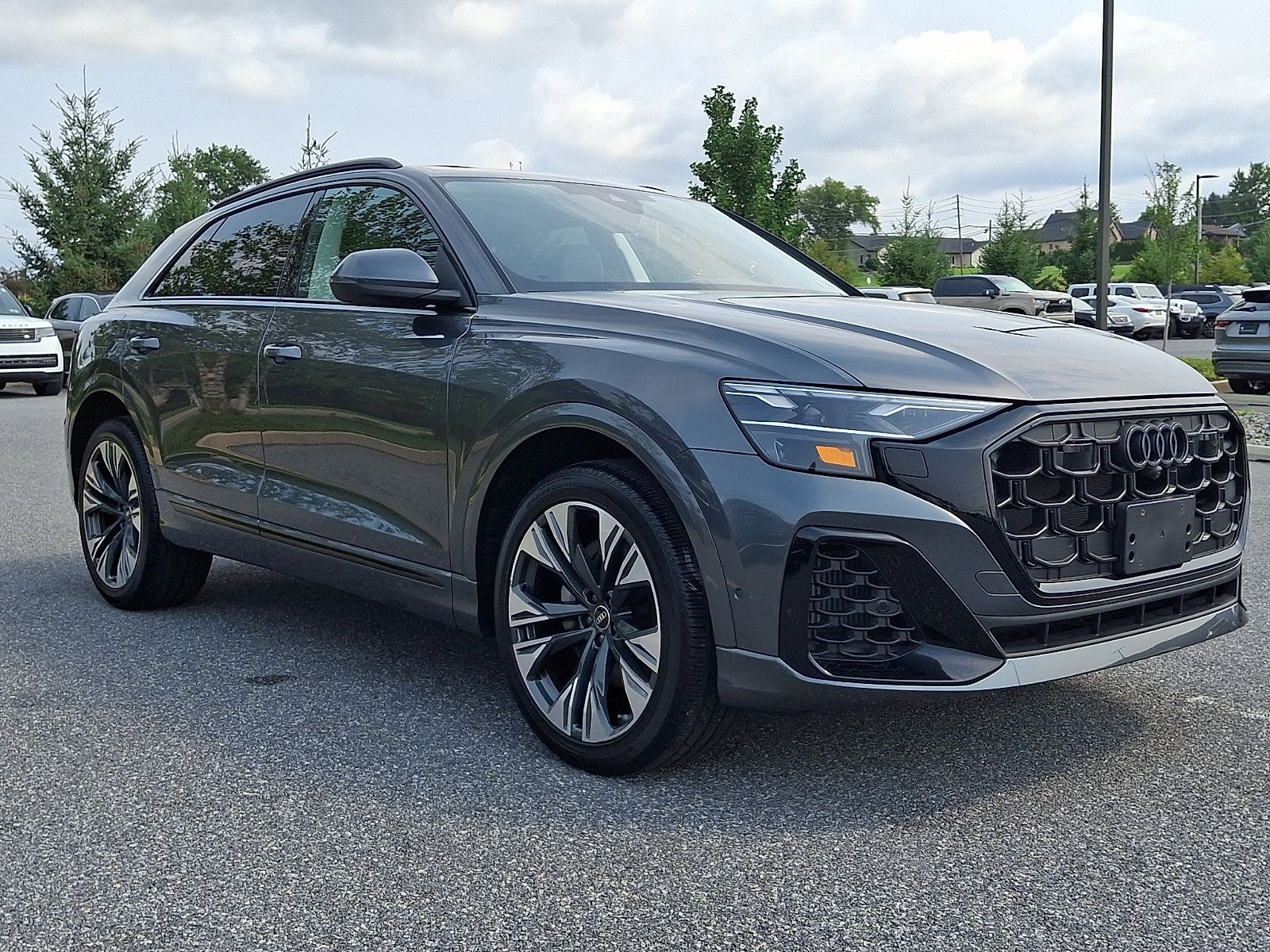 Used 2024 Audi Q8 Premium Plus AWD/4WD image 6