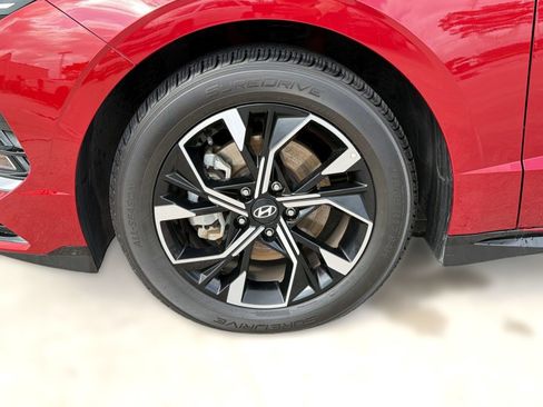 Used 2025 Hyundai Sonata SEL FWD image 12
