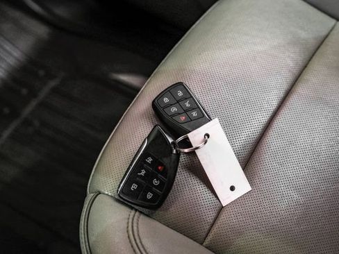 Used 2022 GMC Yukon XL SLT w/ SLT Premium Package image 55