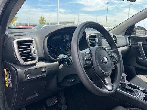 Used 2019 Kia Sportage LX FWD image 10