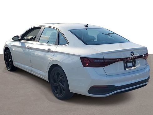 New 2026 Volkswagen Jetta SE FWD image 3