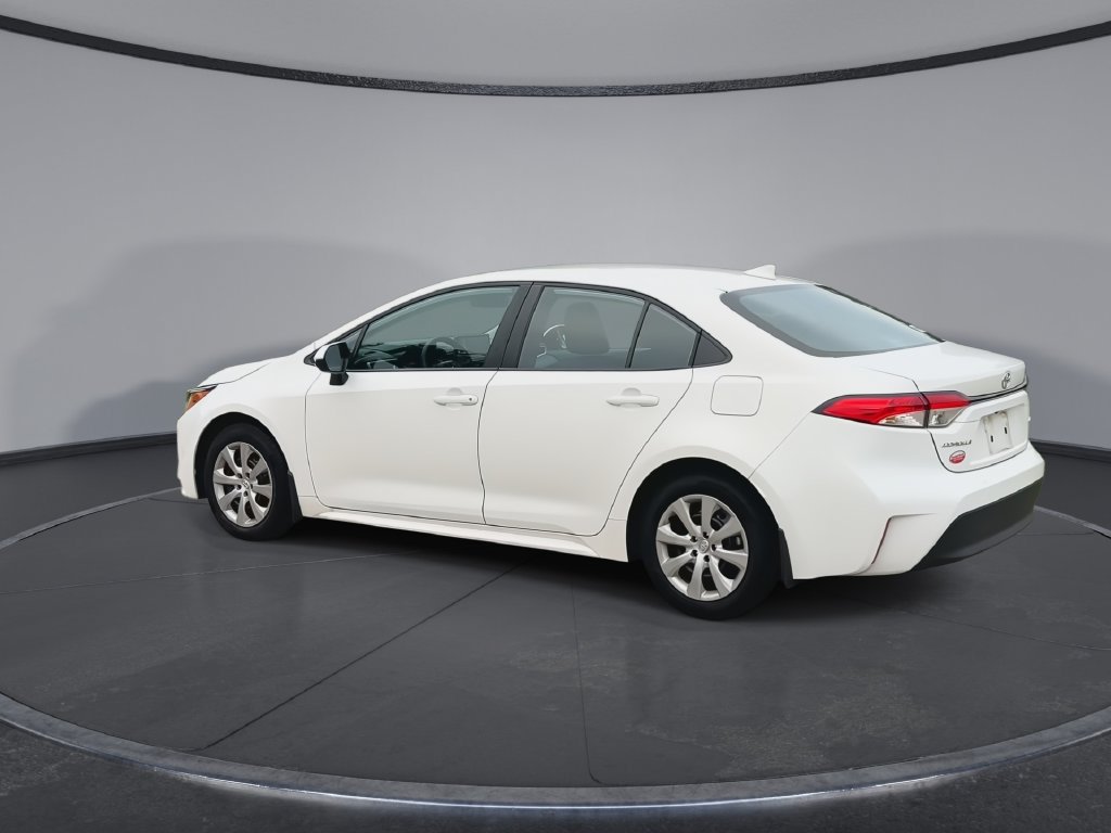 Used 2026 Toyota Corolla LE FWD image 6