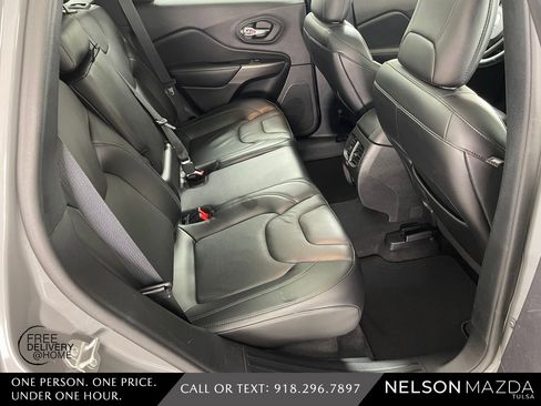 Used 2021 Jeep Cherokee Latitude Lux w/ Sun & Sound Group image 43