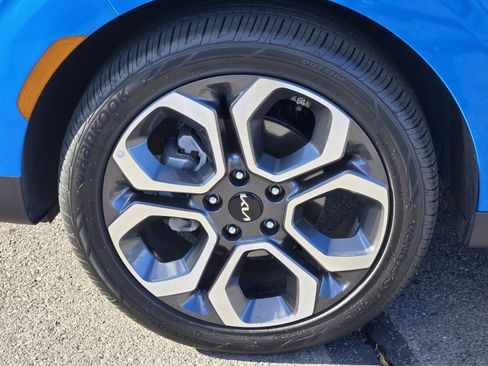 Certified 2025 Kia Soul EX image 10