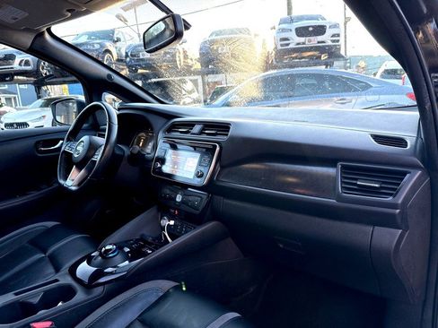 Used 2018 Nissan Leaf SL w/ Protection Package FWD image 27