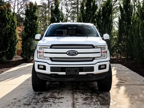 Used 2018 Ford F150 Lariat w/ Equipment Group 502A Luxury image 3