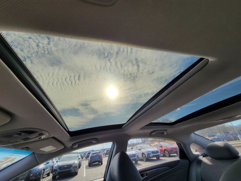 Used 2015 Hyundai Sonata Limited w/ Option Group 02 image 25