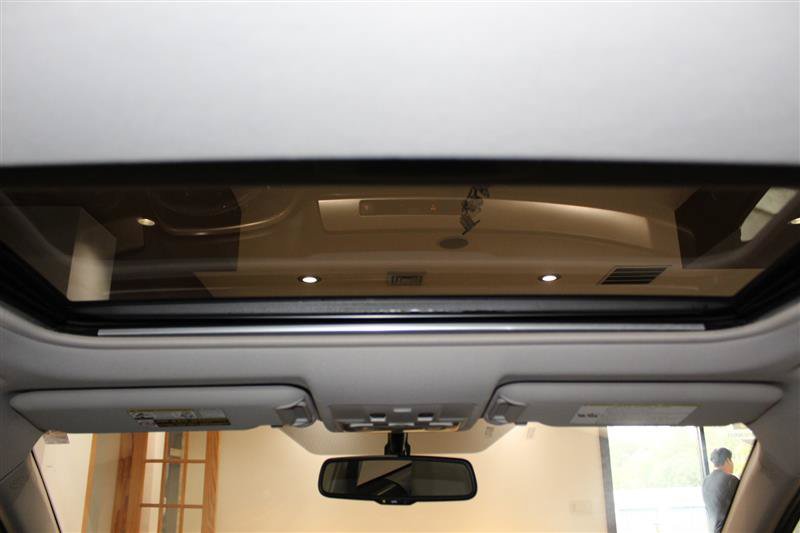 Used 2013 Toyota RAV4 Limited AWD/4WD image 11