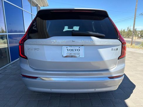 Used 2025 Volvo XC90 B6 Plus AWD/4WD image 6