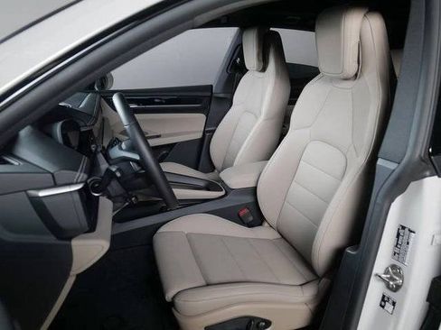 New 2026 Porsche Macan 4S Electric AWD/4WD image 5
