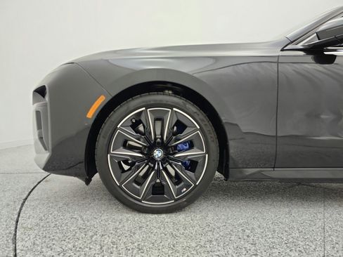Used 2025 BMW 740i RWD image 23