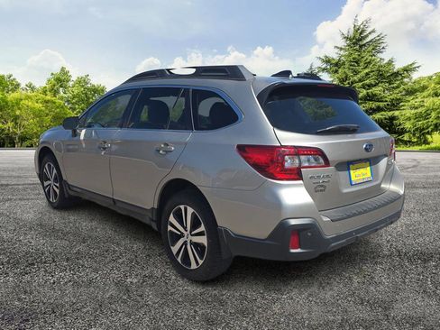 Used 2018 Subaru Outback 2.5i Limited image 5
