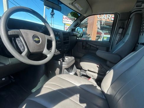 Used 2024 Chevrolet Express 3500 Extended w/ Driver Convenience Package image 9