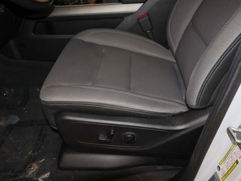 Used 2019 RAM 1500 Big Horn AWD/4WD image 14