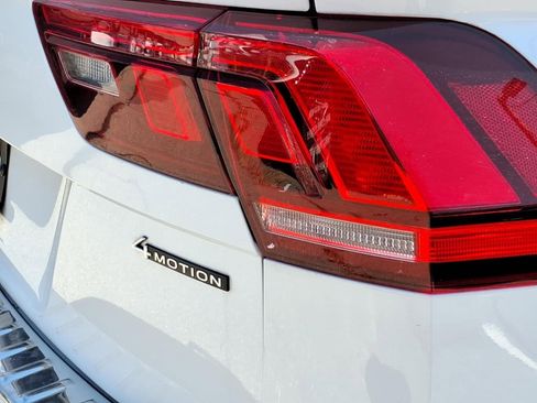 Used 2022 Volkswagen Tiguan SE image 5