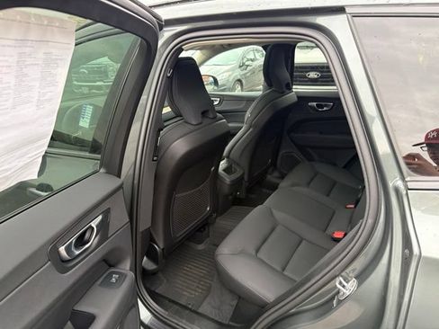Used 2026 Volvo XC60 B5 Core w/ Climate Package AWD/4WD image 39