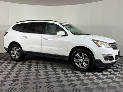 Used 2017 Chevrolet Traverse LT FWD image 6