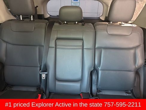 Used 2025 Ford Explorer Active w/ Active Comfort Package AWD/4WD image 10