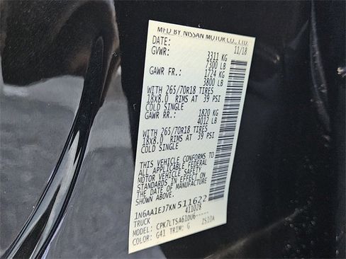 Used 2019 Nissan Titan SV image 18