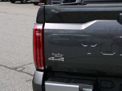 Used 2022 Toyota Tundra Limited w/ TRD Off-Road Package image 6