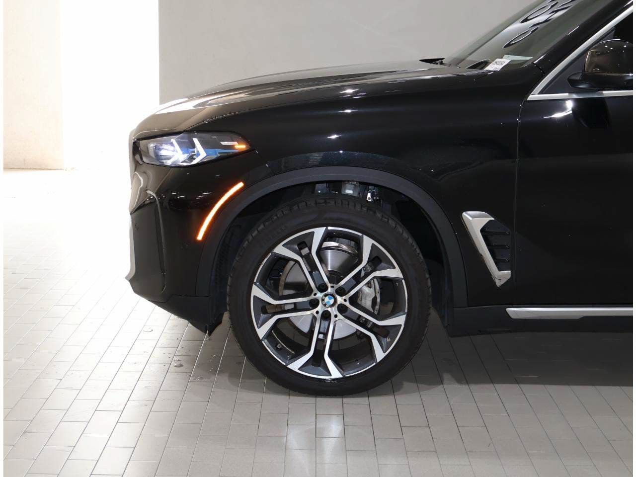 Used 2025 BMW X5 sDrive40i w/ Climate Comfort Package RWD image 4