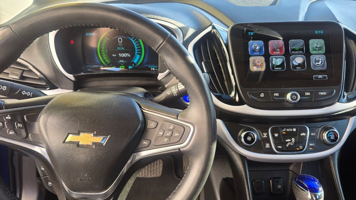Used 2017 Chevrolet Volt LT FWD image 8