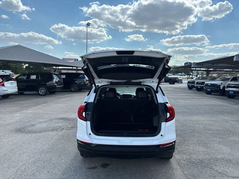 Certified 2021 GMC Terrain SLT w/ Elevation Edition FWD image 7
