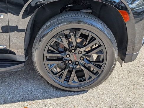 Used 2023 GMC Yukon SLT image 9