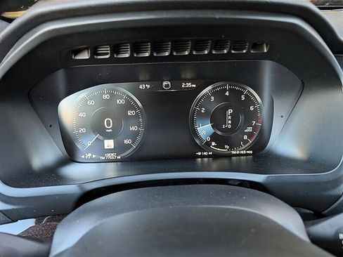 Used 2017 Volvo XC90 T6 Momentum w/ Vision Package image 20