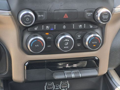 Used 2022 RAM 1500 Laramie AWD/4WD image 25