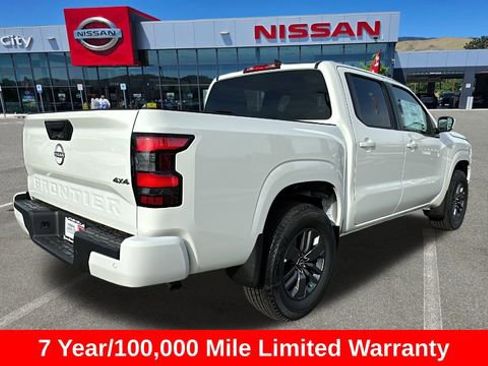 Certified 2025 Nissan Frontier SV image 3
