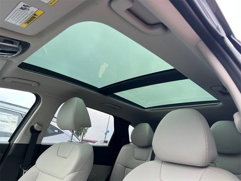 Used 2025 Hyundai Tucson SEL image 32