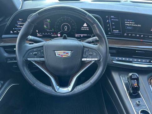 Certified 2024 Cadillac Escalade Sport Platinum image 16