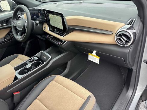 New 2026 Chevrolet Equinox ACTIV w/ Convenience Package III AWD/4WD image 28